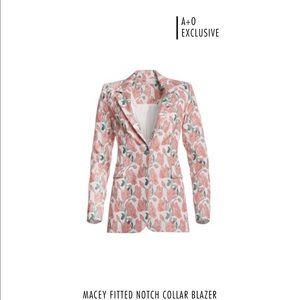 NWT Alice & Olivia Macey Fitted NotchCollar Blazer